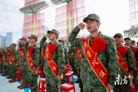 启程！广州新兵从戎报国踏征程图片