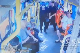 “干什么的？”一声怒吼 黄冈退役军人当场制服行窃男子图片