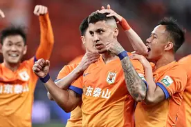 间歇期后艰难重启，泰山队要做选择题图片