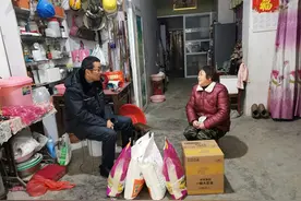 宿迁泗洪：嘘寒问暖送关怀 走访慰问献真情图片
