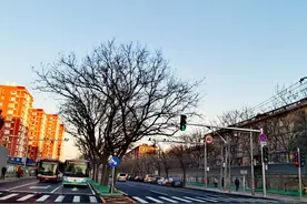 惠及八万人 北京万源北路拓宽工程全面完工图片