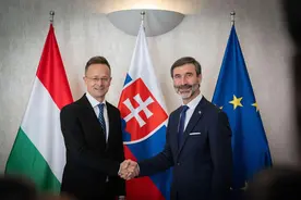 斯洛伐克与匈牙利外长举行会谈 重申通过外交手段解决俄乌冲突图片