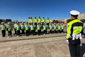 萌娃交警之旅：传播交通安全“大能量”图片