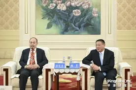 平潭综合实验区党工委书记赖军接受香港媒体代表采访图片