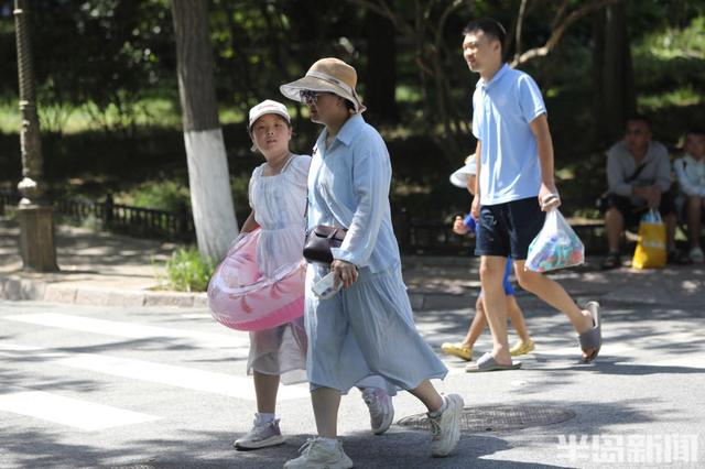 海边流动的“风景线”