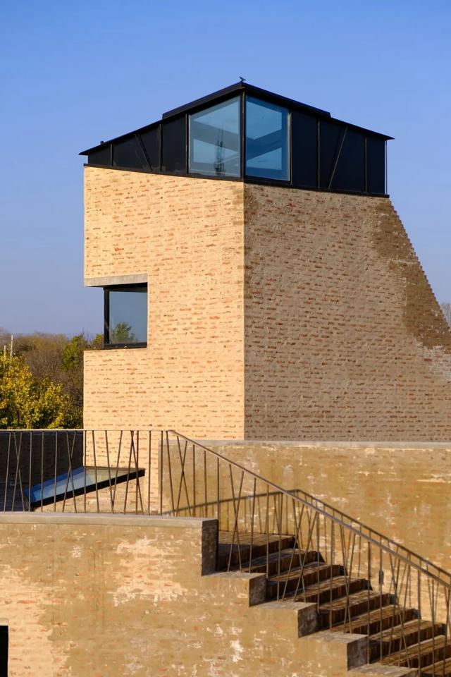 听，呼和浩特的秋天在喊你煮茶喝咖了