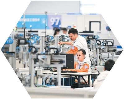 这些00后，以技能奔前程