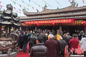 （新春走基层）侨乡泉州多样民俗“闹”元宵图片