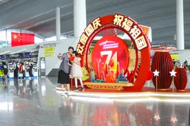 10月1日白云机场计划进出港航班1375架次图片