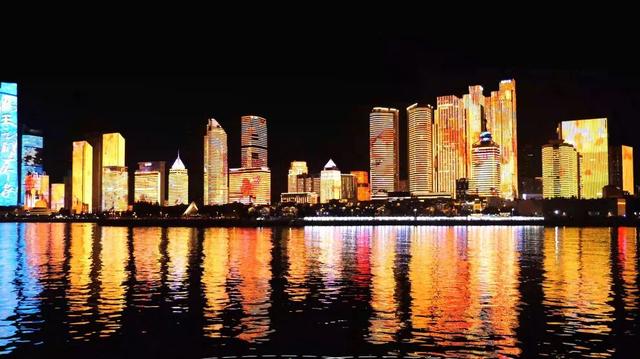 国际范儿！百人泰国团盛赞夜游浮山湾航线，再获好评！