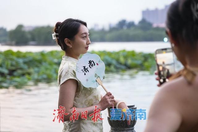 一年四季 泉在济南丨初秋荷韵醉游人