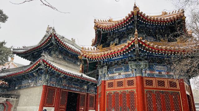 古建里的博物馆清出“赏雪通道”，为观众留住最佳机位