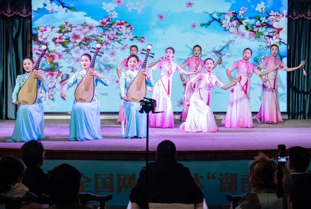 这个夏天，为何大家争相去常德“上山下水”？