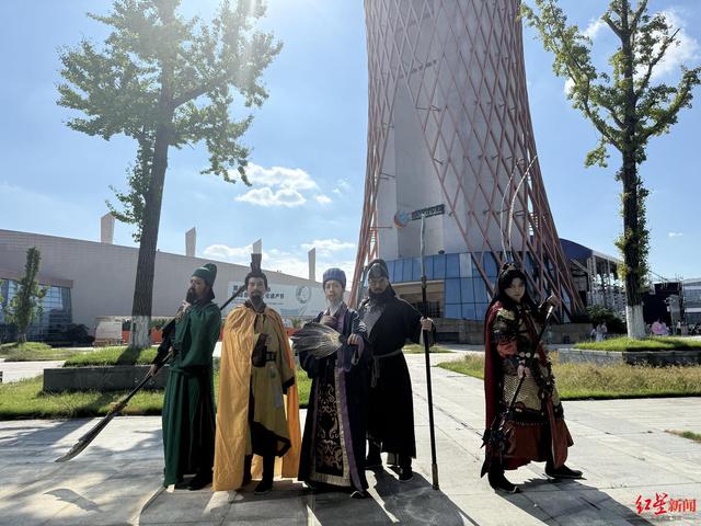 成都国际非遗博览园繁星大片场开业，探索文商旅深度融合新路径