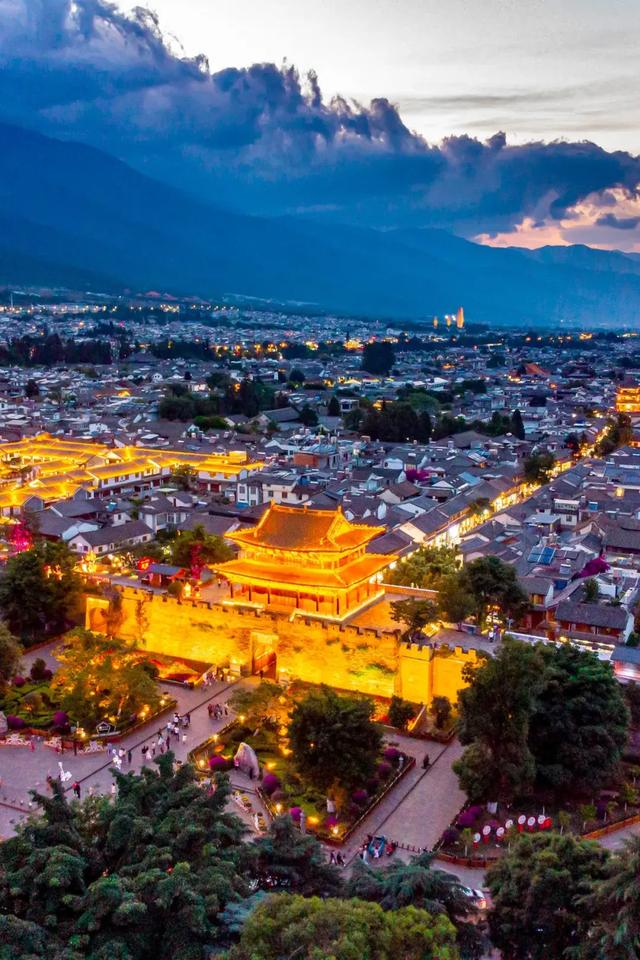 来吹吹晚风吧！大理这些地方越夜越美丽