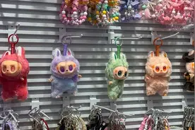 Labubu的假货产业链：秘密全球发货，工厂谁也不能来看图片