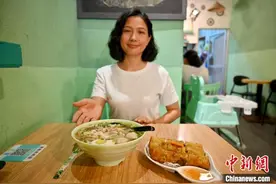 越南女博士在华逐梦：当好“贤内助”盼开“百年老店”图片