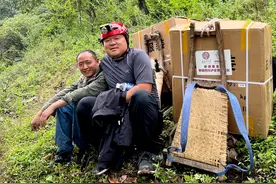 王海波：从汶川到缅甸，一个安徽青年的17年“公益长征路”丨封面人物图片