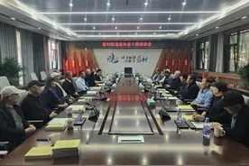 年年重阳佳节至，深情厚意敬老时——即墨蓝村街道组织部分退休干部开展参观调研活动图片