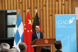 驻慕尼黑总领事童德发对话巴伐利亚州外贸批发商图片