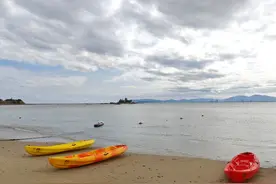 “漂流小孩哥”回家一周后，家属：谣言太夸张，会考虑直播带货补贴家用图片