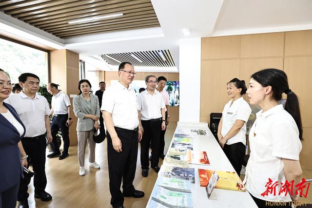毛伟明赴张家界市调研文旅产业发展