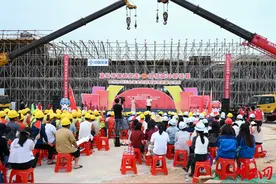 福建泉州市总工会：“文艺轻骑兵”走进重点项目慰问演出图片