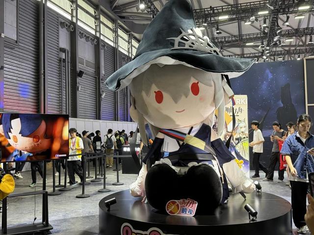 CJ 2025 | ChinaJoy变身跨界品牌“二次元战场”，缘何难觅“二游”踪影？