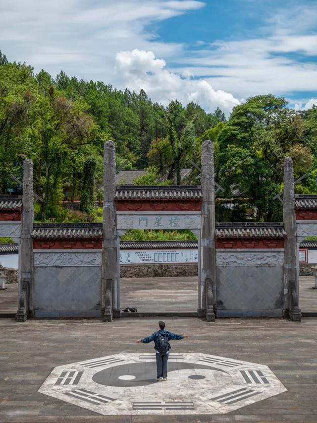 央视《大美中国》爆火23秒！这座“仙人秘境”藏不住了，赶紧安排！