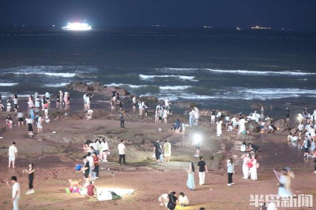 夜色海滨，魅力尽显