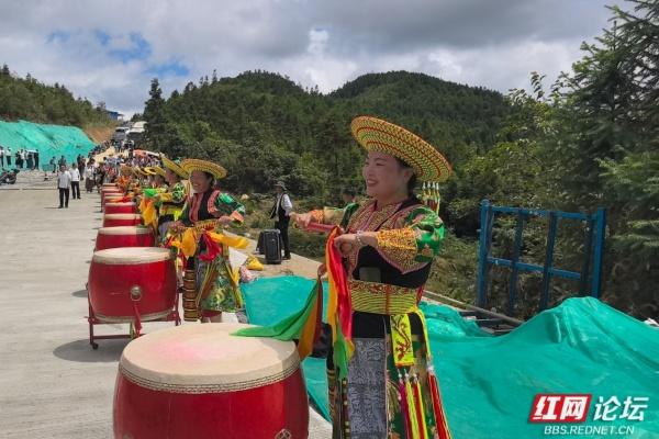 全球最长高山索道开通！解锁“云端赏梯田”新体验，秘境不再难寻