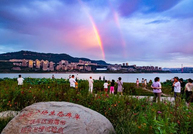 彩虹、晚霞、重庆蓝！好一场城景交融的视觉盛宴
