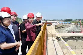 梁惠玲在五常市调研并巡查松花江干流哈尔滨城区段图片