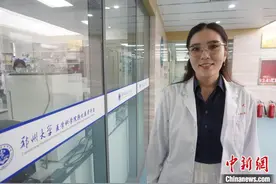 说方言吃烩面 哈萨克斯坦留学生变“河南妮儿”图片