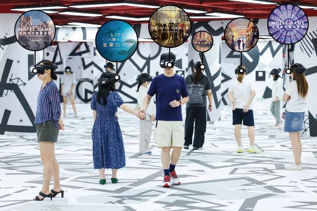 看上海书展，在静安可以享受多少限定好礼？超全全全全汇总码住！｜看书展，逛静安