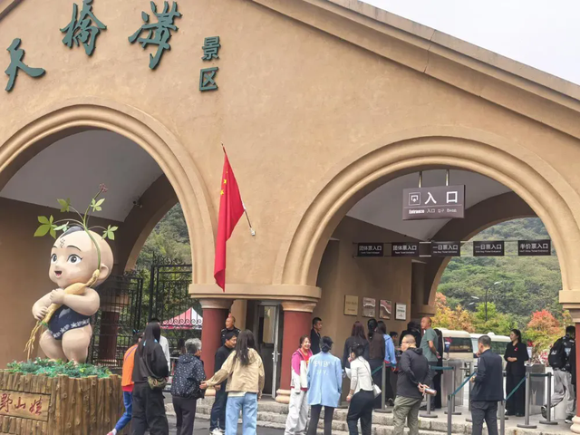 本桓宽高速解锁“流量密码” 天桥沟迎来客流小高峰