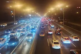 买到烂尾车的车主，靠开网约车自救图片