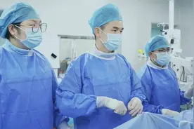 患者命悬一线 急诊介入手术抢救成功图片
