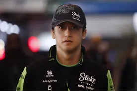 周冠宇赛季结束后离开索伯车队：将继续在F1的道路上前行图片