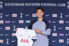 官宣！王霜加盟英超热刺女足，和张琳艳成为队友图片