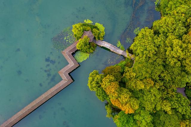 浙江杭州西湖秋色渐浓 景美如画