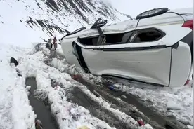 多人自驾“石九线”时翻车，致1人死亡！当地紧急封山图片