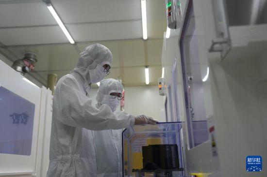 走进上海交通大学无锡光子芯片研究院