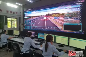新闻纵深·追踪“人工智能+”｜公路巡检有了“智慧眼”“聪明脑”图片