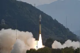 我国成功发射海哨一号卫星图片