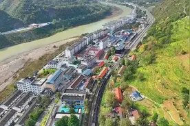 出站就是景区！这个小站值得打卡！图片