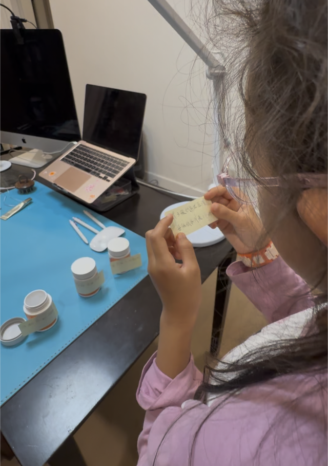 参加完同学的豪华生日Party后，女儿一句话让我失眠了...