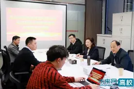 成都文理学院党委书记一行到企业交流座谈图片