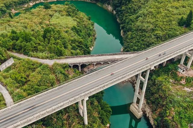 云海为幕，草原为台！11.8-9日，“大美里耶・云端上的骑行”自行车赛邀你共赴精彩