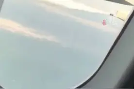 东航MU533返航亲历者发声，起飞时就出现了比较大的噪音，持续了有30多分钟图片